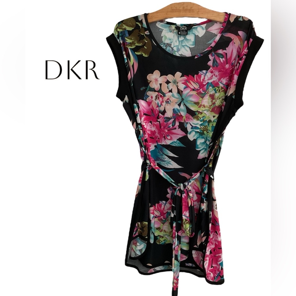 Women's Black Floral Tie-Waist Blouse